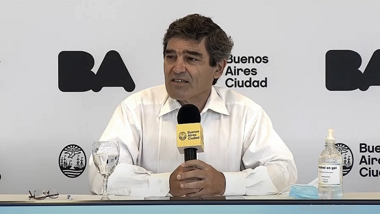 Quirós pidió usar barbijos "un poco más", pero dijo que "es correcto" el sentido de las medidas de Nación