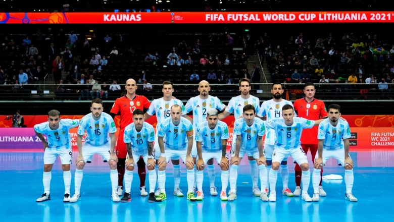 Argentina le ganó 2-1 a Brasil en un partido vibrante. Jugará por el título en el Mundial de futsal