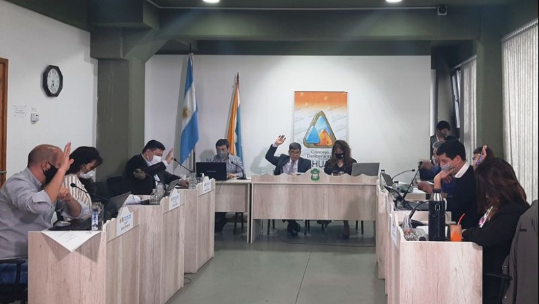 Hasta 18 mil pesos de multa por arrojar colillas a lavía pública