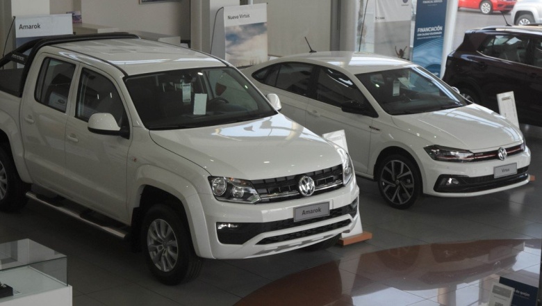 Los autos usados, baratos en dólar blue y MEP: A cuánto se consiguen hoy los 10 modelos más vendidos