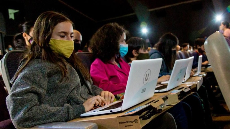 139  computadoras para escuelas experimentales