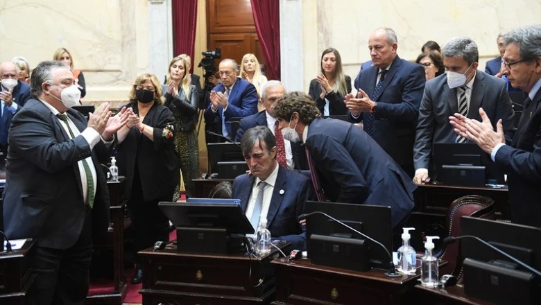 Emotivo discurso de despedida de Esteban Bullrich en el Senado: “Renuncio con profunda tristeza”