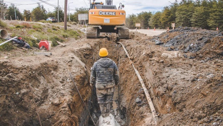 Avances en el colector cloacal de urbanización San Martín
