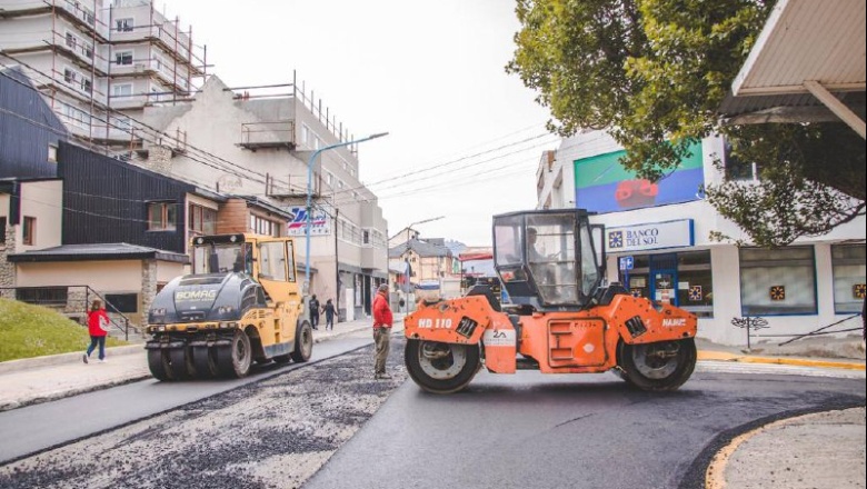 Continúa la repavimentación de calle San Martín