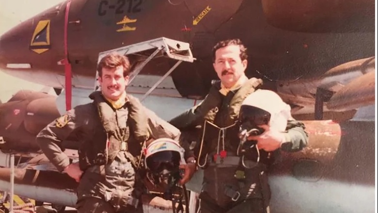 El piloto de Malvinas que con un avión de 1960 y esquivando un misil hundió a un poderoso destructor inglés