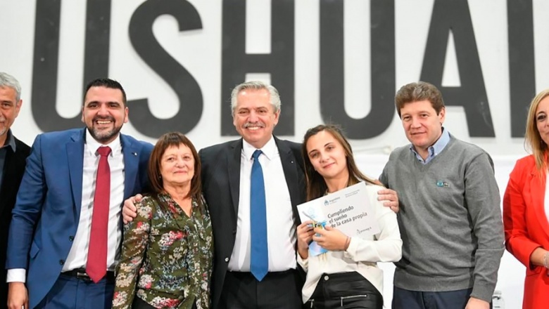 El Presidente llamó a los argentinos a "mirar al futuro" y a evitar la desunión