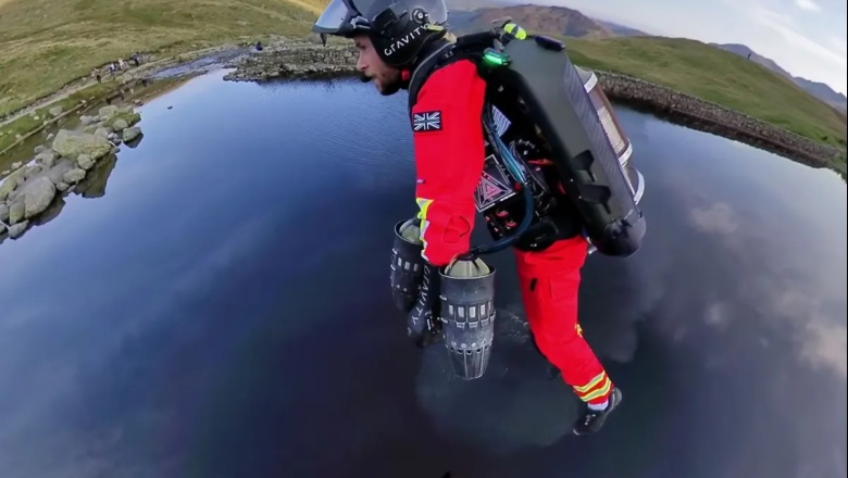En las zonas rurales de Inglaterra, los paramédicos llegan volando en jetpack