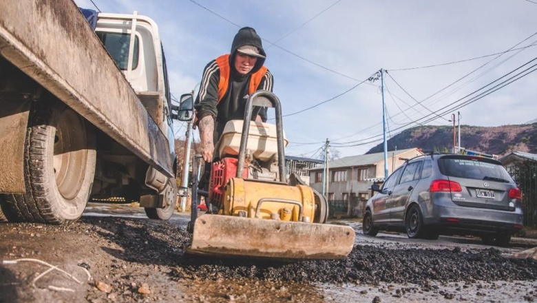 Continúan los trabajos de bacheo en la ciudad
