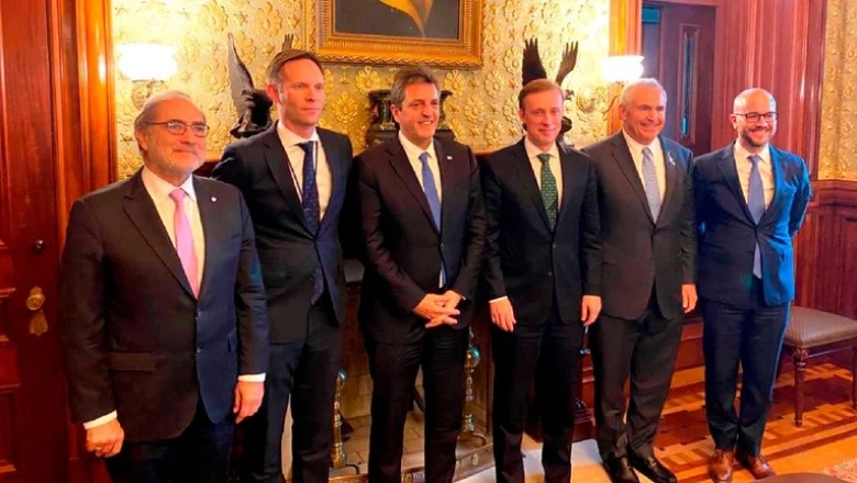 Cuentas de argentinos en EEUU: El Gobierno avanza con un convenio fiscal para cobrar impuestos sobre unos USD 100.000 millones