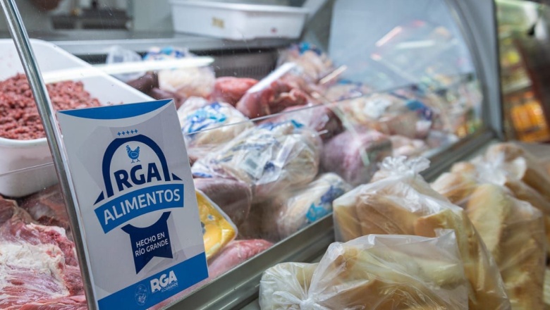 Destacan la venta de pollos de producción local