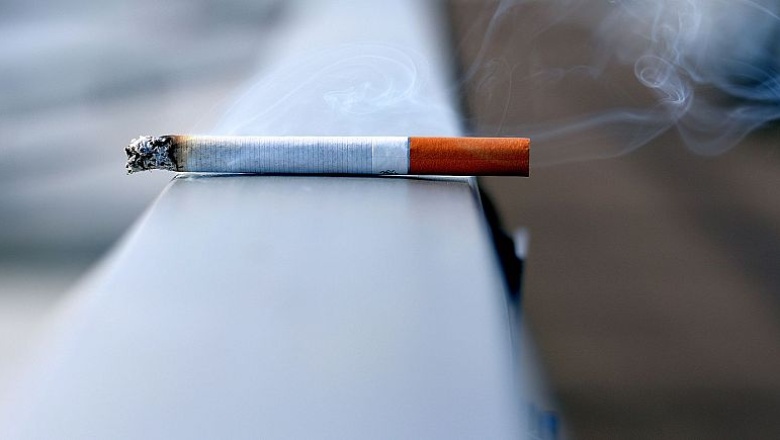 Las tabacaleras tendrán que pagar la limpieza de las colillas en España