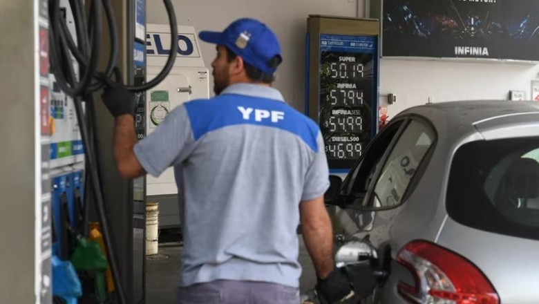 Naftas: YPF aumentó 4% los precios en sus estaciones de servicio