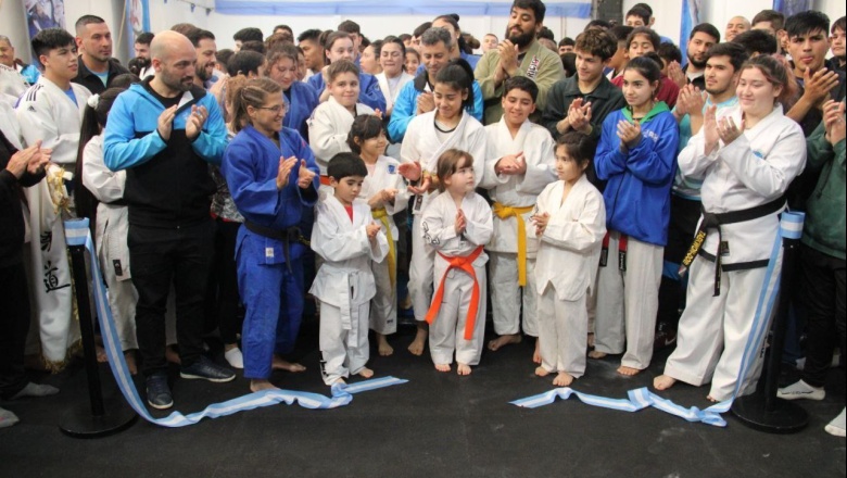 Con la presencia de Paula Pareto se inauguró un nuevo espacio deportivo en Río Grande