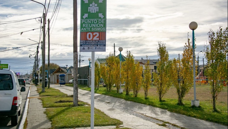 Instalan cartelería de prevención sísmica