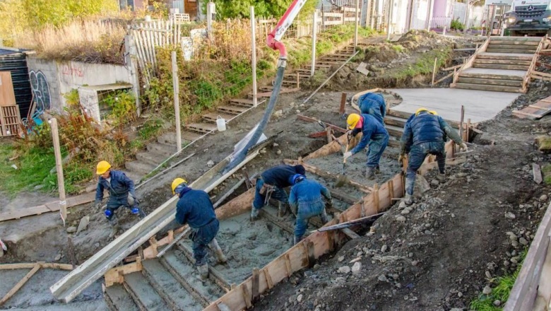 Hormigonaron la escalera Belgrano y continúan con las obras que revalorizan la ciudad