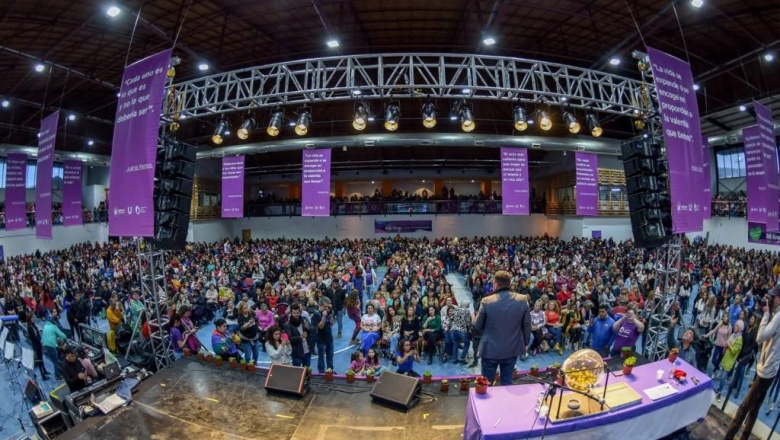 Siete mil mujeres participaron del Matebingo con que las homenajeó el intendente Vuoto