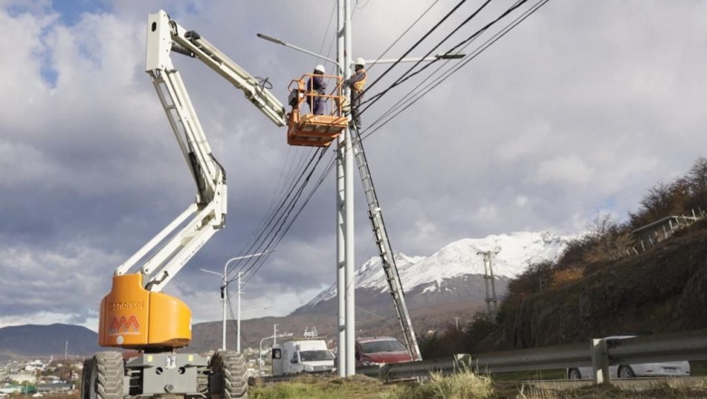 Comenzaron los trabajos de iluminación en la Bicisenda «Pensar Malvinas»