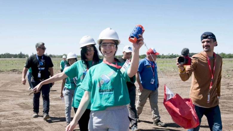 Escuelas de Tierra del Fuego entre los seleccionados para construir satélites
