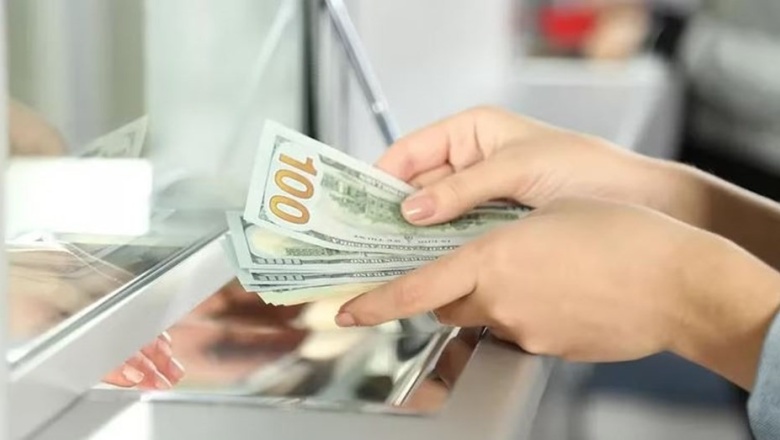 Devaluación de 21%: el Gobierno elevó el dólar oficial a $365