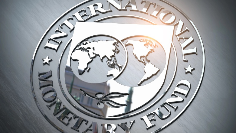 El FMI pide aumento de tarifas y que se bajen 5% los salarios públicos