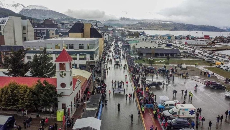 139 Aniversario de Ushuaia: Tradicional desfile y paella popular