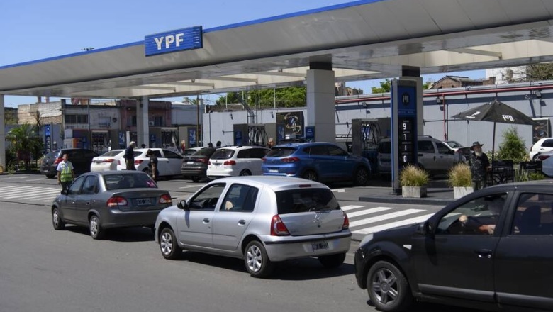 Aumenta la nafta: YPF subió hasta 30%, mientras que Shell y Puma, 15% en promedio