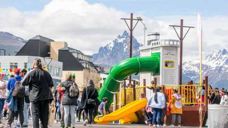Para regocijo de los niños, inauguraron la plaza Belgrano