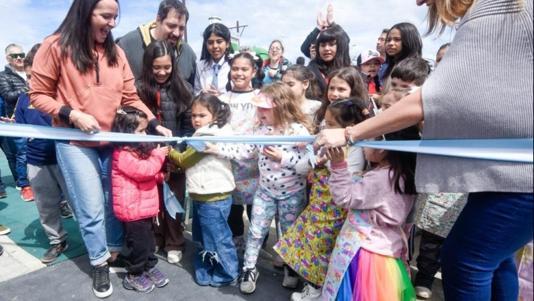 Para regocijo de los niños, inauguraron la plaza Belgrano