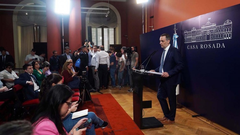Caputo anunciará mañana las primeras medidas económicas, confirmó el vocero presidencial