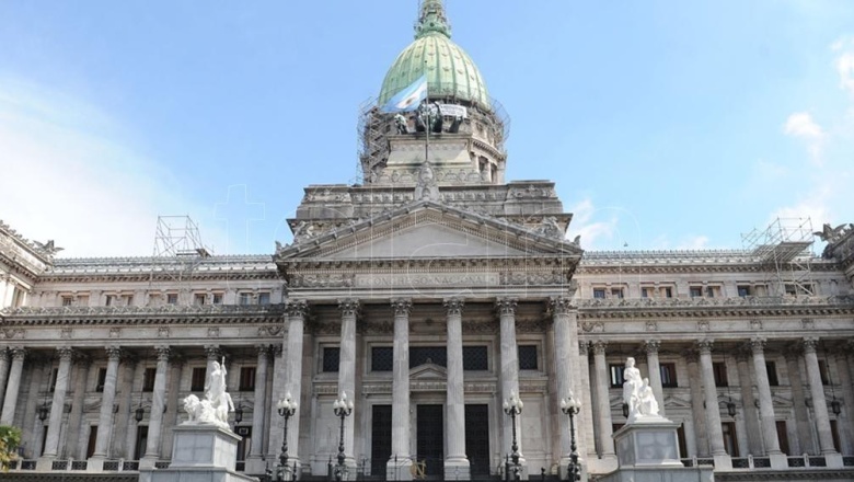 Cómo es el procedimiento de análisis del DNU en el Congreso