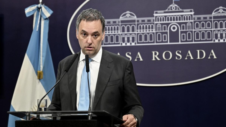 Adorni defendió la suba de tarifas en el transporte y pidió cambiar la lógica de subsidios