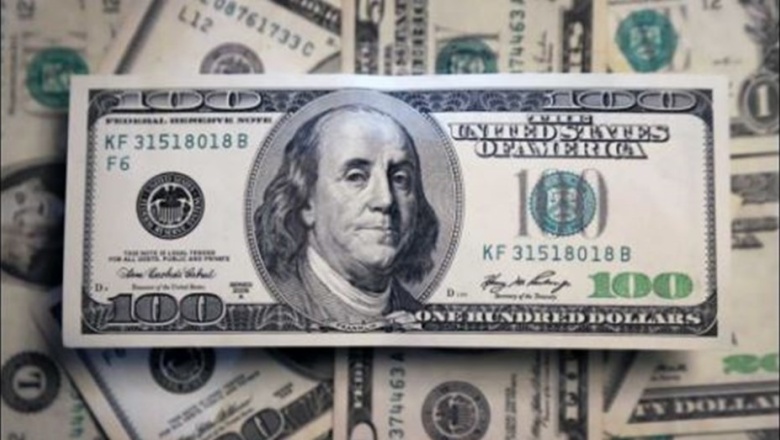 La caída del dólar anticipa una baja de precios, según Milei