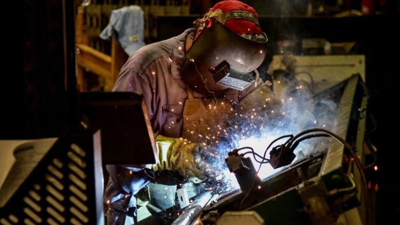 Naciòn dejará de subsidiar las tarifas de luz a comercios, industrias y pymes