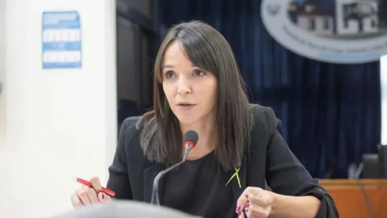 “Corramos las cortinas de los partidos políticos y veamos que detrás está la gente”