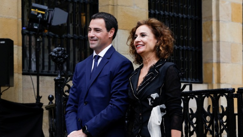 El Gobierno español pide a Feijóo que “se separe” del discurso de Milei