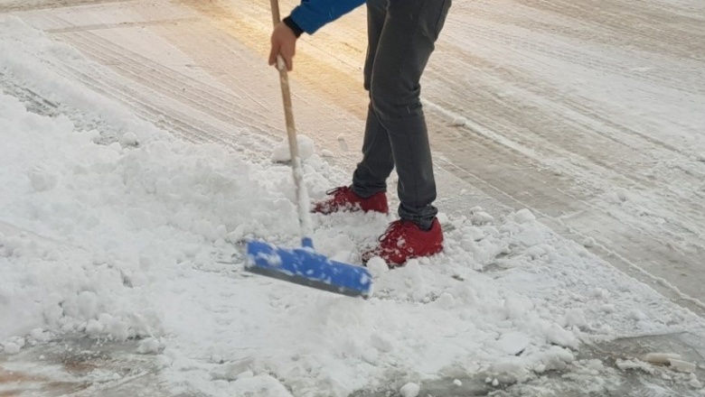 Apelan a la responsabilidad y solidaridad comunitaria para mantener las veredas limpias de nieve