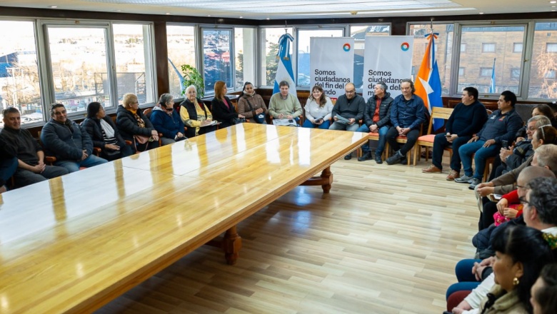 En una reunión con vecinos y sindicatos anunciaron el plan para afrontar la crisis energética