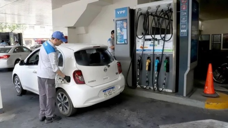 Vuelve a aumentar la nafta en noviembre: podría llegar a subir 4%