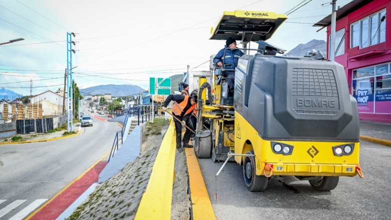 Recuperación vial en calle Magallanes