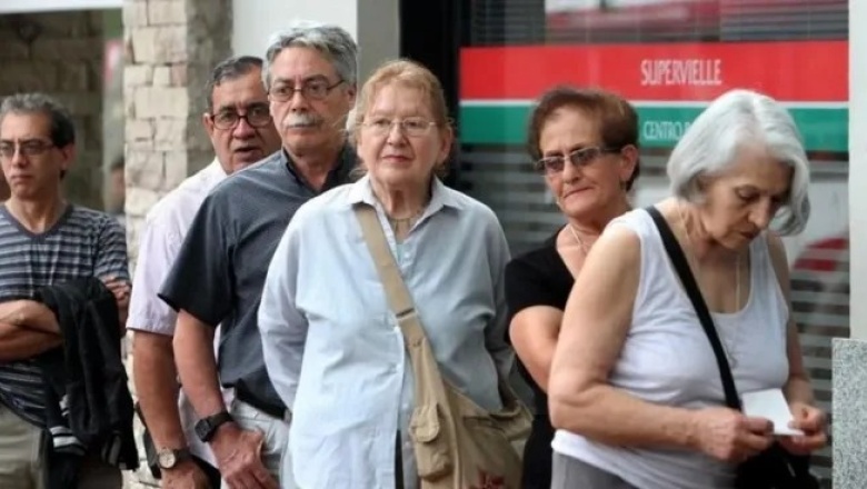 Jubilaciones: con la fórmula de movilidad impulsada por Javier Milei, los haberes perdieron 30% frente al esquema previo