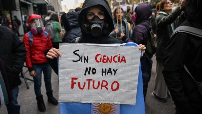 La ciencia argentina, a un paso de un noqueo irremontable