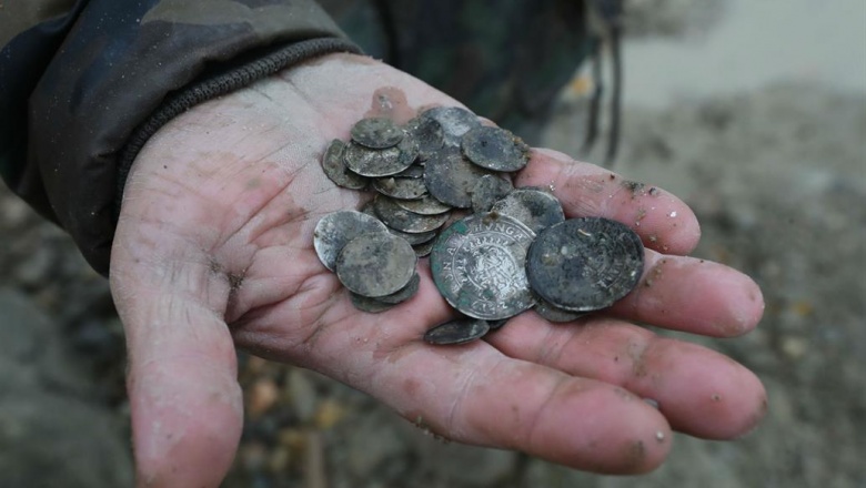 Por la sequía del Danubio hallan en Hungría un tesoro del S. XVIII