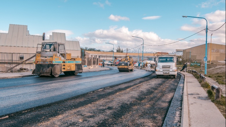 La Municipalidad continúa con el plan de repavimentación previsto para la presente temporada
