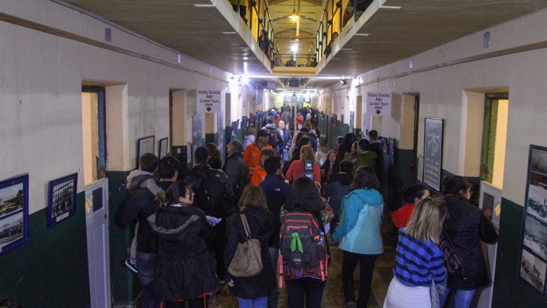 Miles de fueguinos y turistas disfrutaron la "Noche de los Museos"