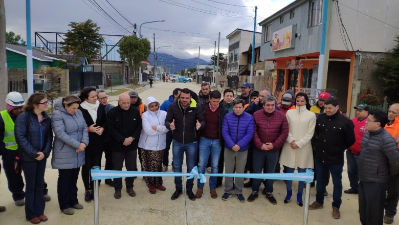 El intendente Walter Vuoto inauguró la nueva pavimentación de Fuegia Basket