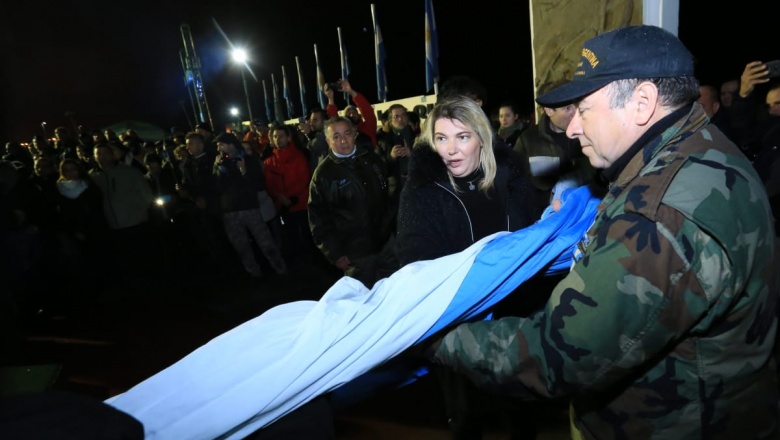 37 años de la gesta:  Bertone participó de la Vigilia de Malvinas