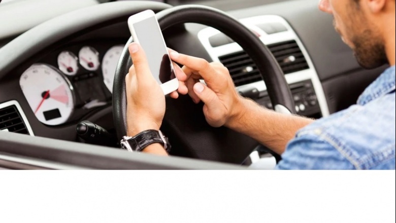 Los conductores adictos al celular son más peligrosos que los ebrios
