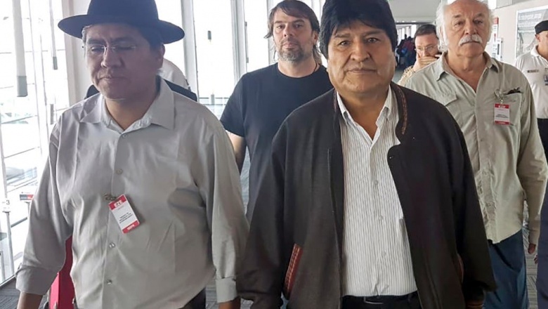 A menos de un día de haber llegado al país, Evo Morales violó su compromiso de no realizar manifestaciones políticas