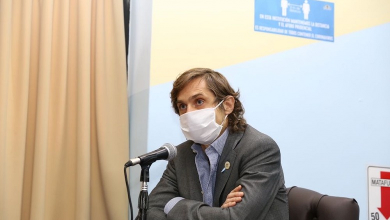 "Es la primera vez que el Estado sale a rescatar al sector privado para que no quiebre"