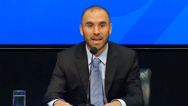 Martín Guzmán: "Lo que se hizo con la deuda fue un desastre"